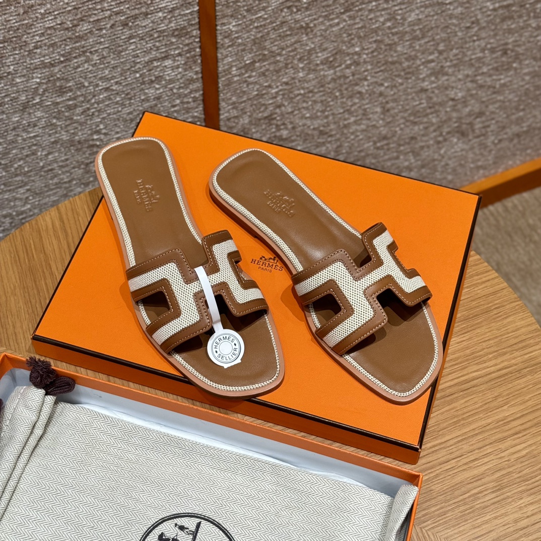 HERMES Женские сандалии Oran из холста HERMES Женские сандалии Oran из холста