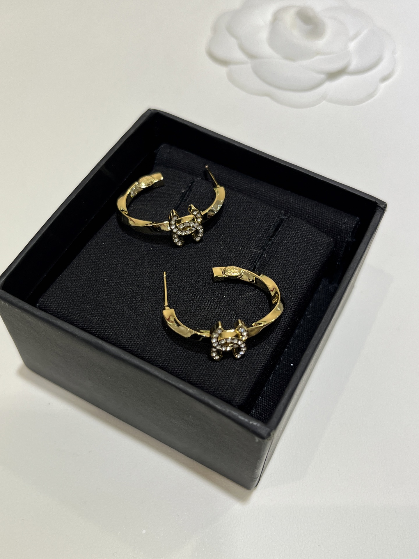 CHANEL Женские серьги CHANEL Женские серьги