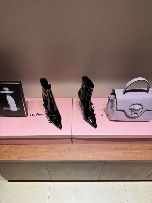 MIU MIU Женские лакированные ботильоны 