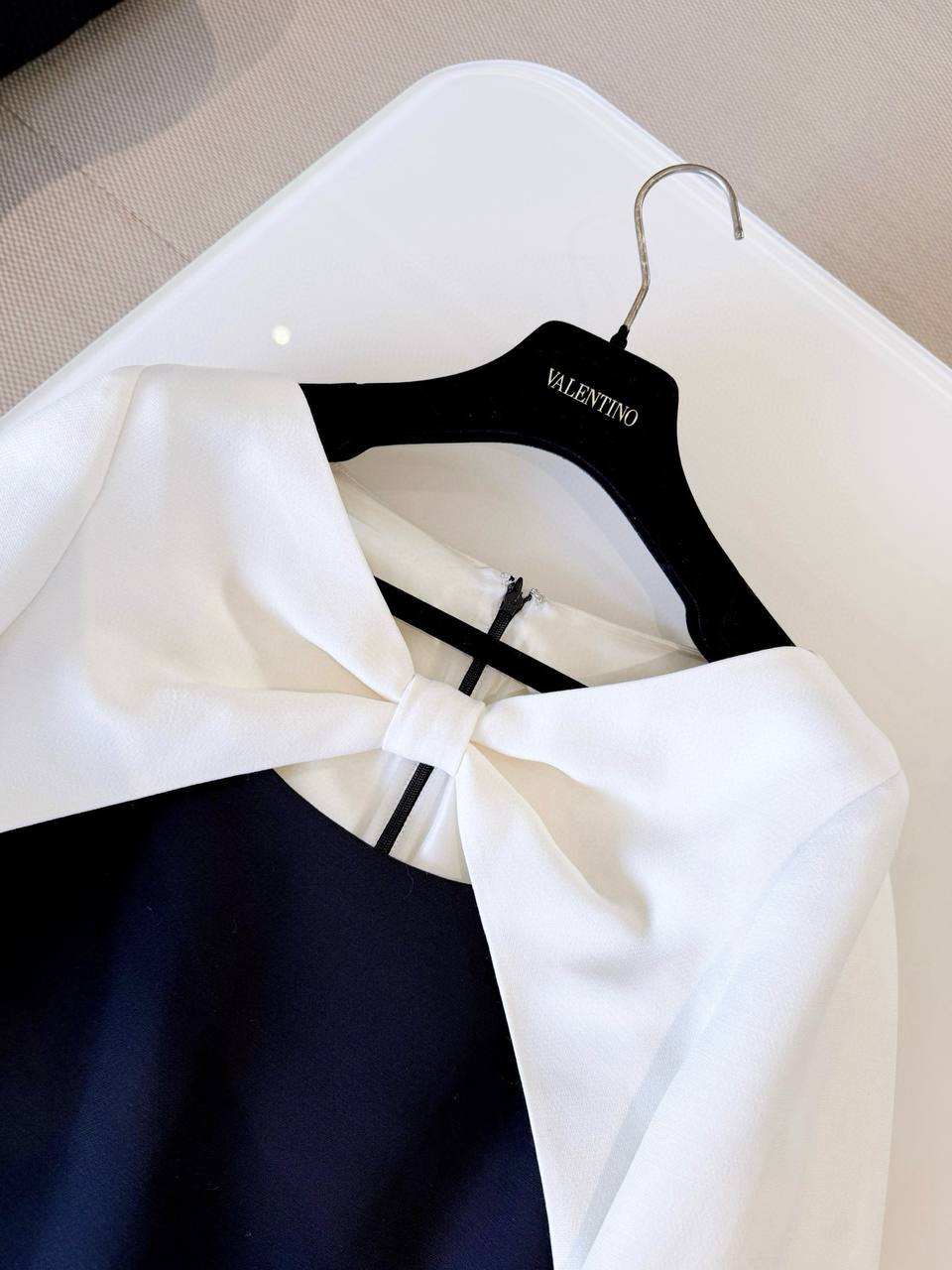 VALENTINO Женское шелковое платье VALENTINO Женское шелковое платье