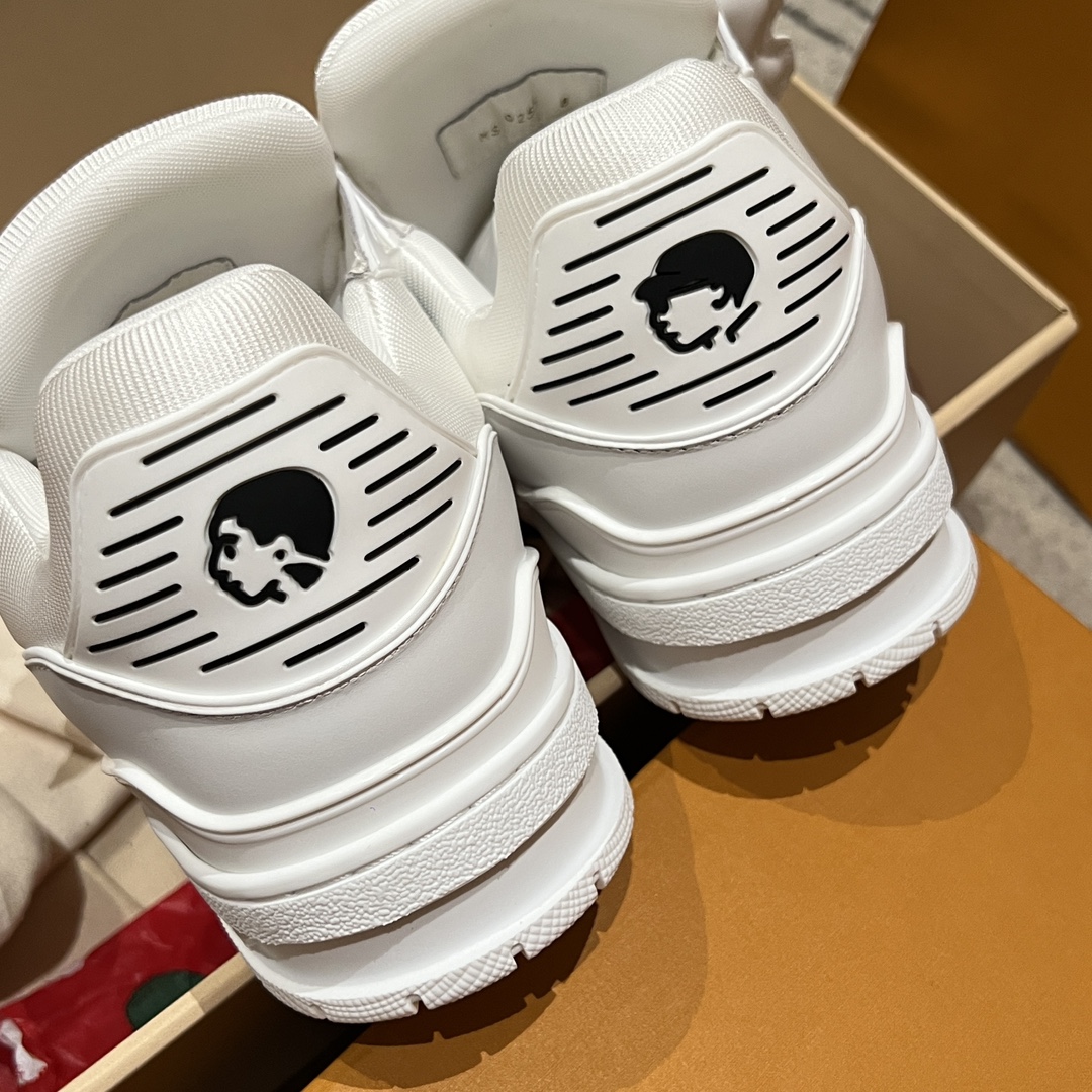 LOUIS VUITTON Кроссовки LV Trainer 25FW