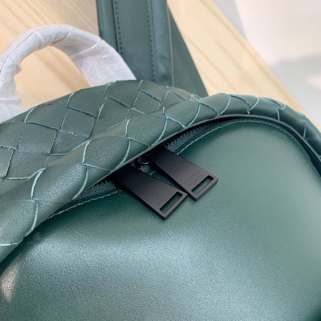 BOTTEGA VENETA (БОТТЕГА ВЕНЕТА) Мужской зеленый рюкзак 