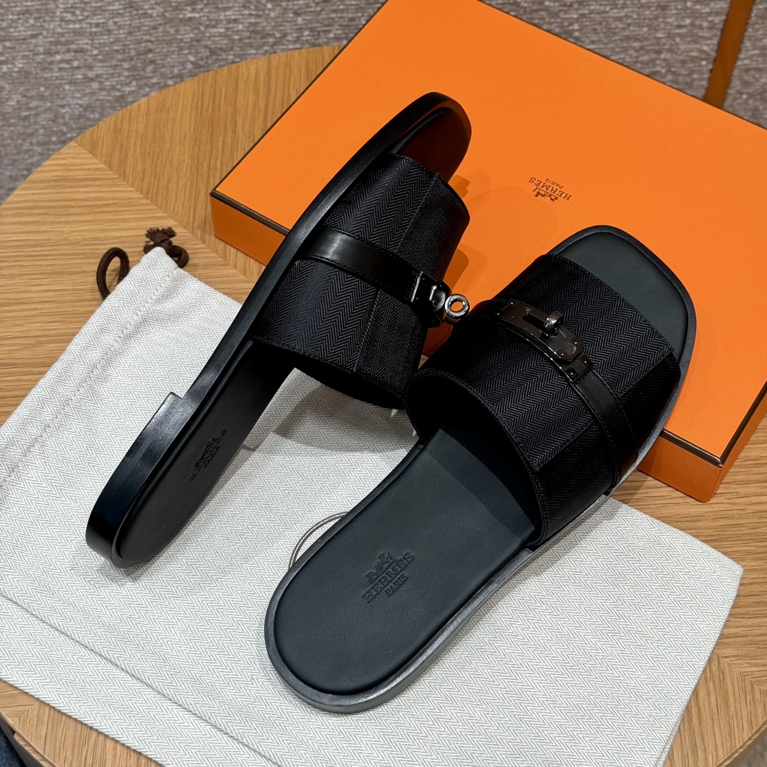 HERMES Мужские сандалии Gabriel