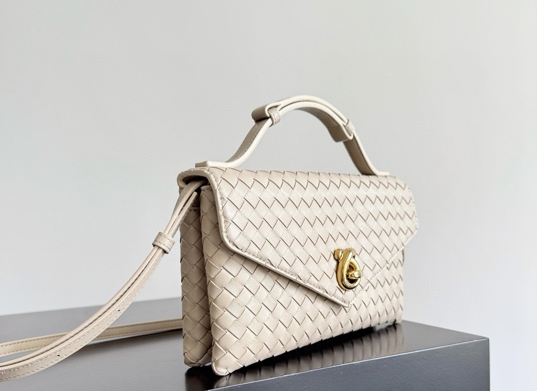 BOTTEGA VENETA Сумка Knot Lock BOTTEGA VENETA Сумка Knot Lock