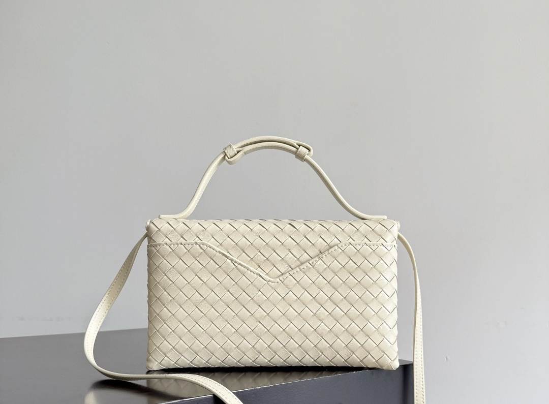 BOTTEGA VENETA Сумка Knot Lock