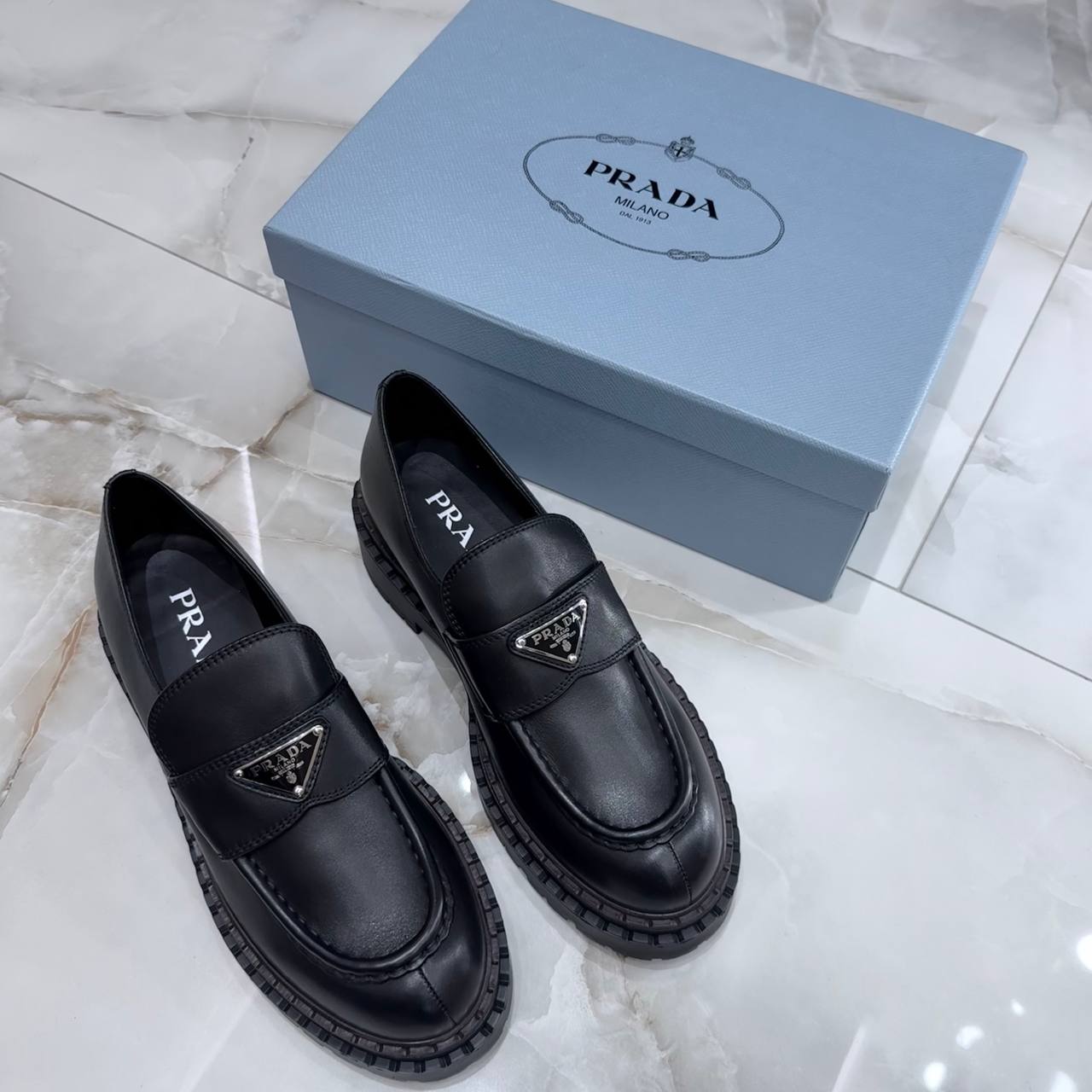 PRADA Женские лоферы PRADA Женские лоферы