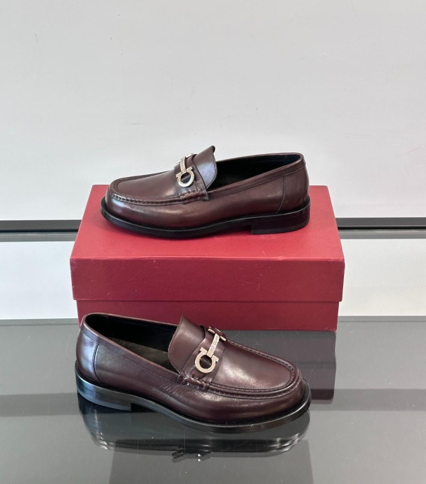 SALVATORE FERRAGAMO Мужские лоферы из коровьей кожи