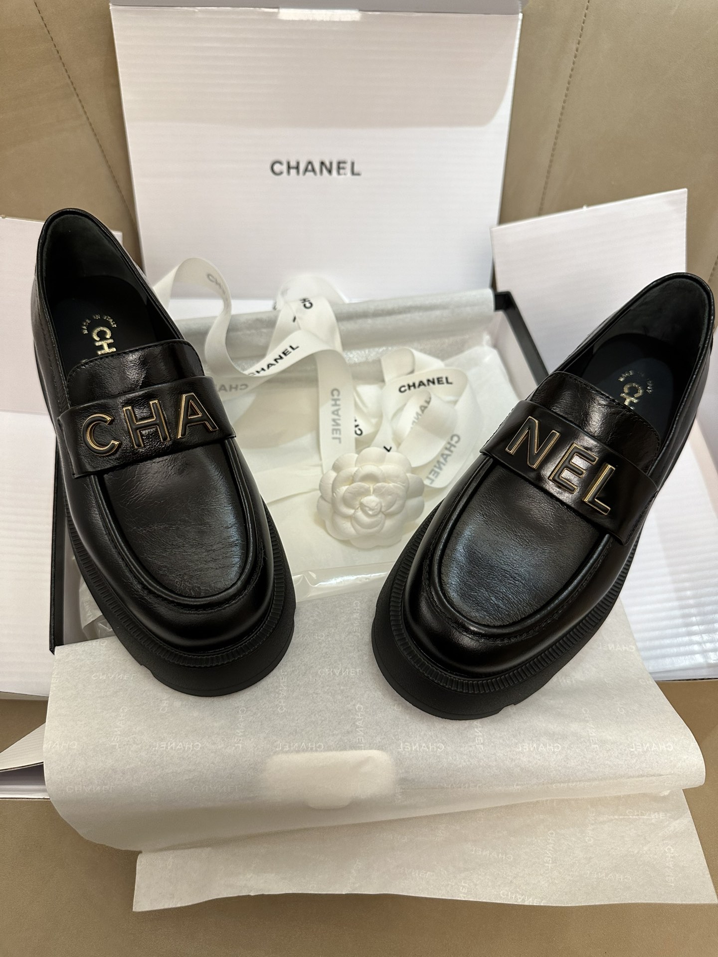 CHANEL Женские лоферы на платформе CHANEL Женские лоферы на платформе
