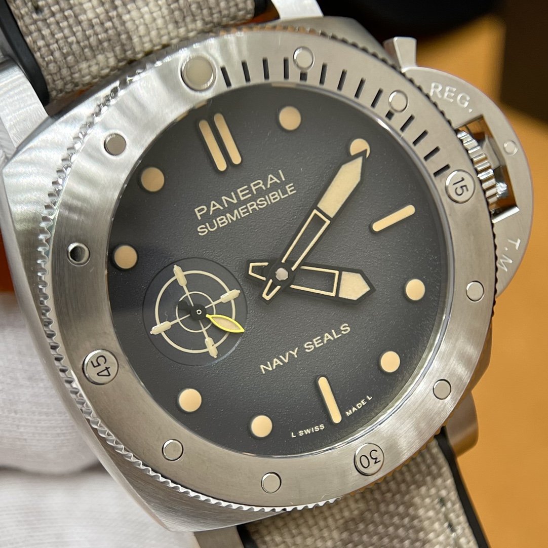 PANERAI Мужские часы Submersible Pam01518 44 мм PANERAI Мужские часы Submersible Pam01518 44 мм