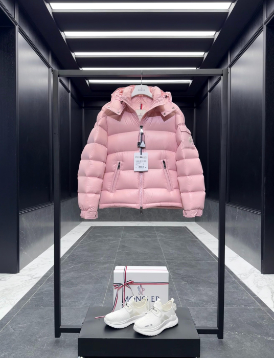 MONCLER Женский пуховик Maire Counter