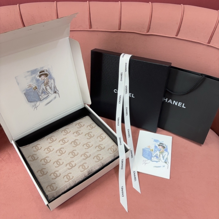 CHANEL Женский шарф из шерсти и кашемира