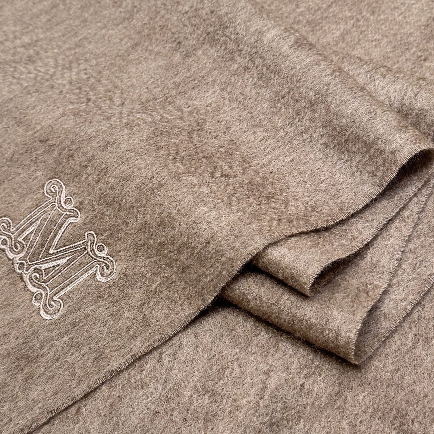 MAX MARA Женский шарф из кашемира 