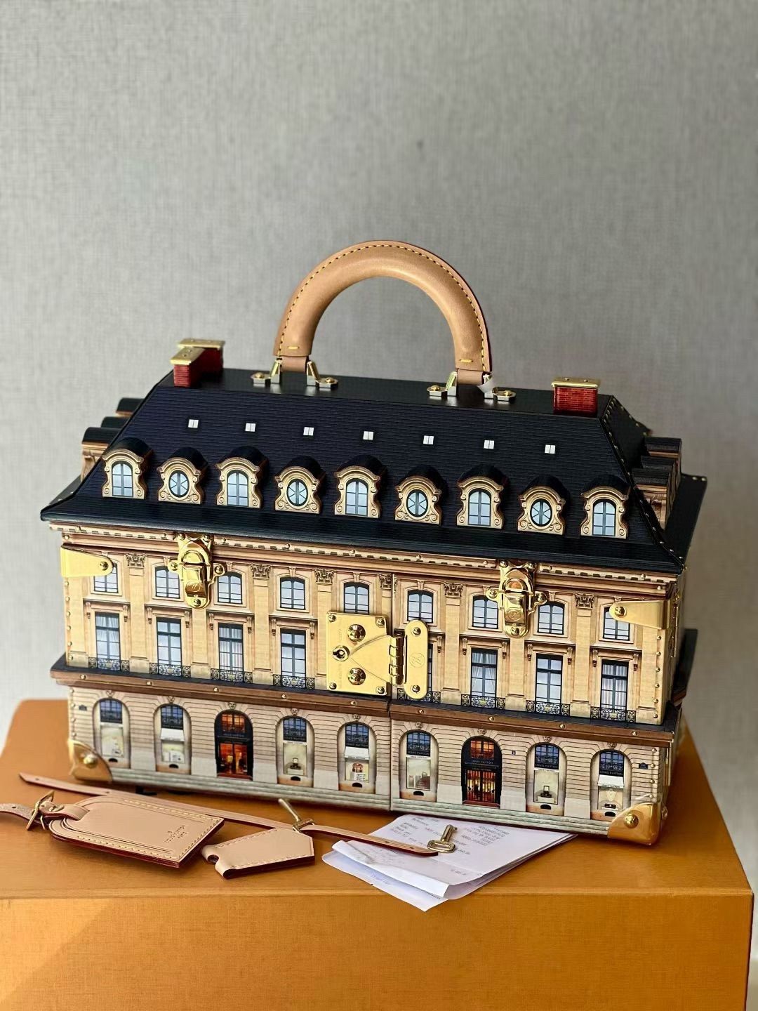 LOUIS VUITTON Декоративная шкатулка Maison De Famille