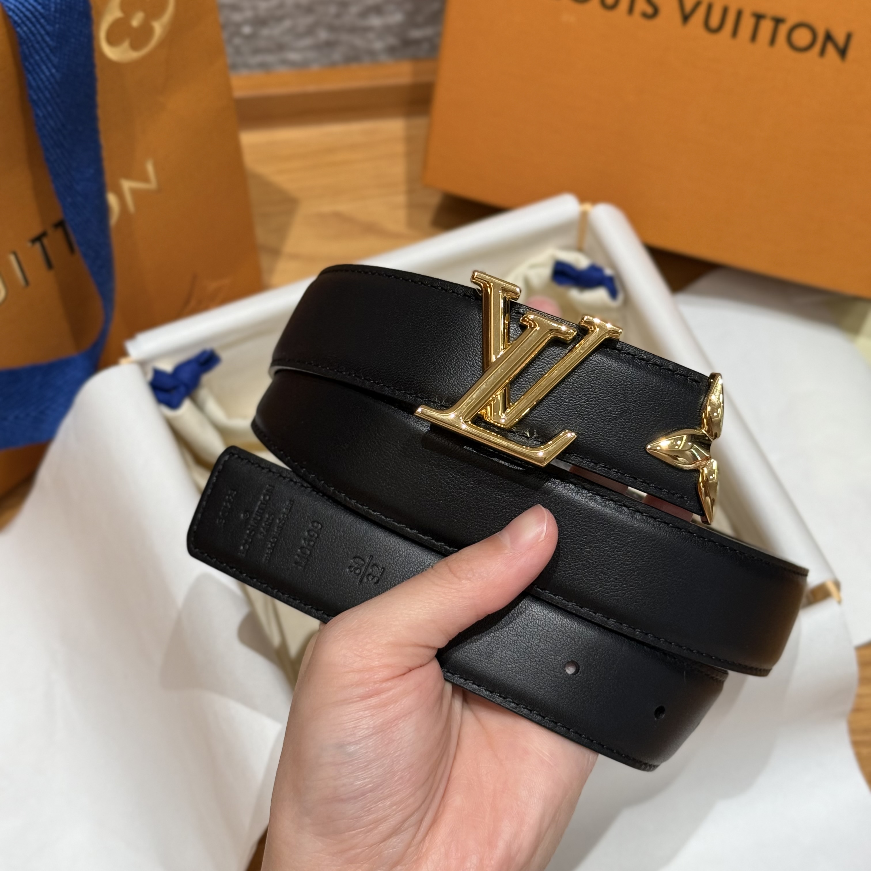 LOUIS VUITTON Женский ремень 