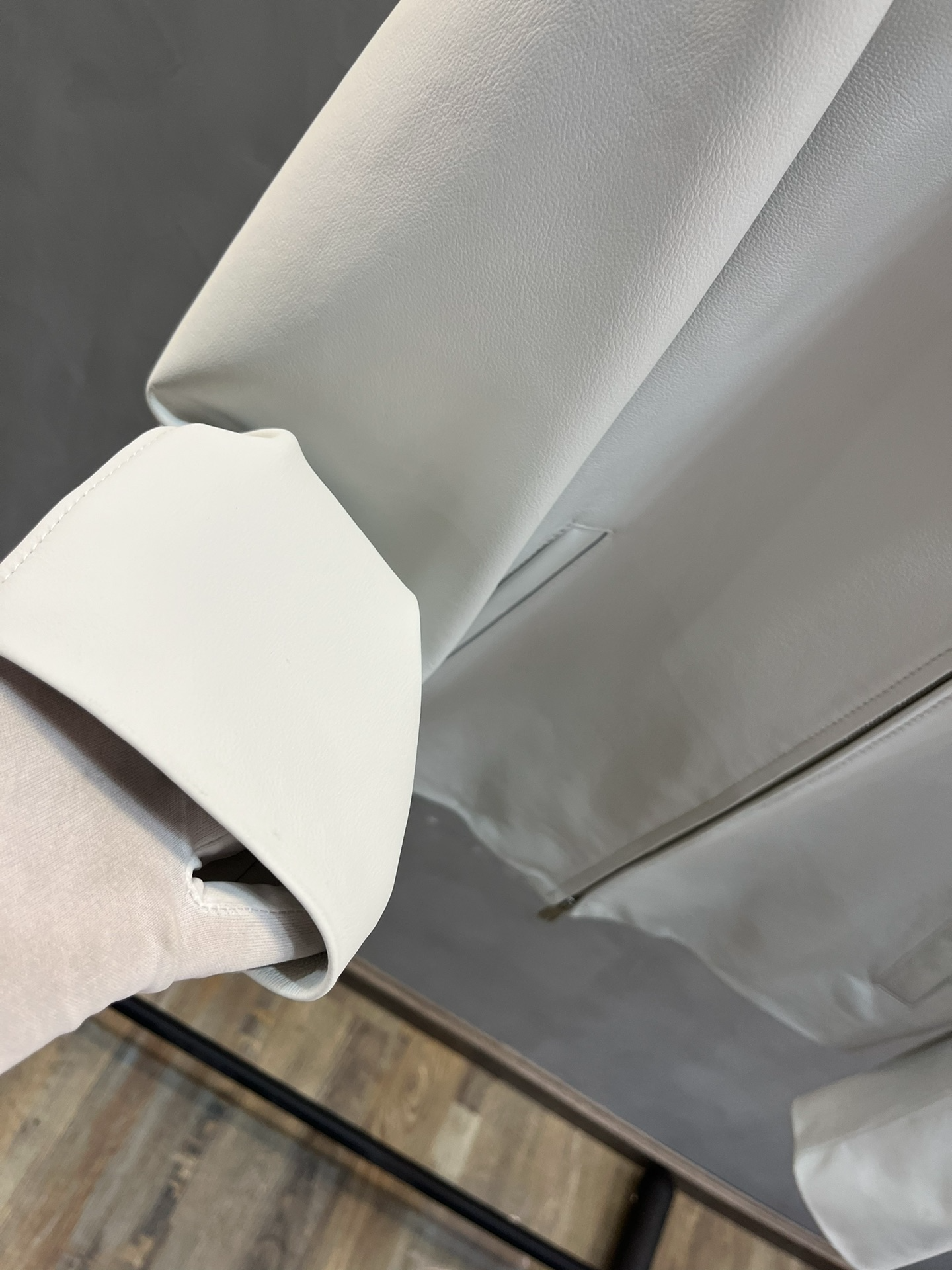 PRADA Мужская кожаная куртка  PRADA Мужская кожаная куртка