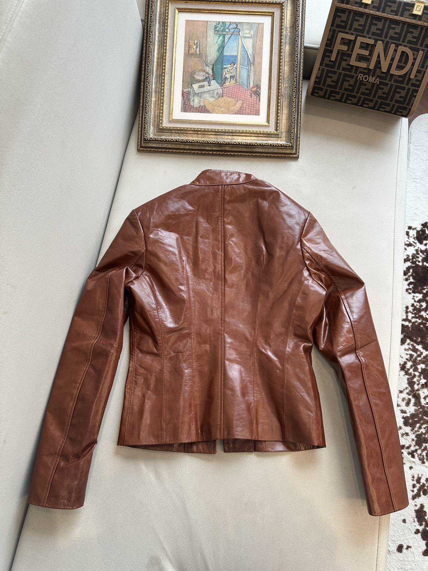 TOM FORD Женская куртка из коровьей кожи TOM FORD Женская куртка из коровьей кожи