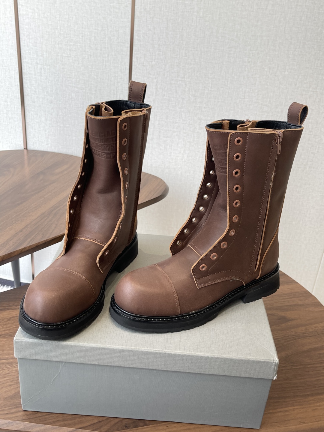 BALENCIAGA Женские сапоги из телячьей кожи