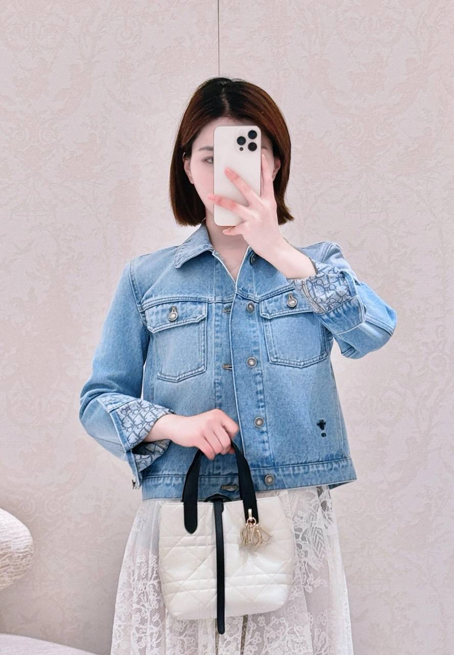 CHRISTIAN DIOR Женская куртка CHRISTIAN DIOR Женская куртка