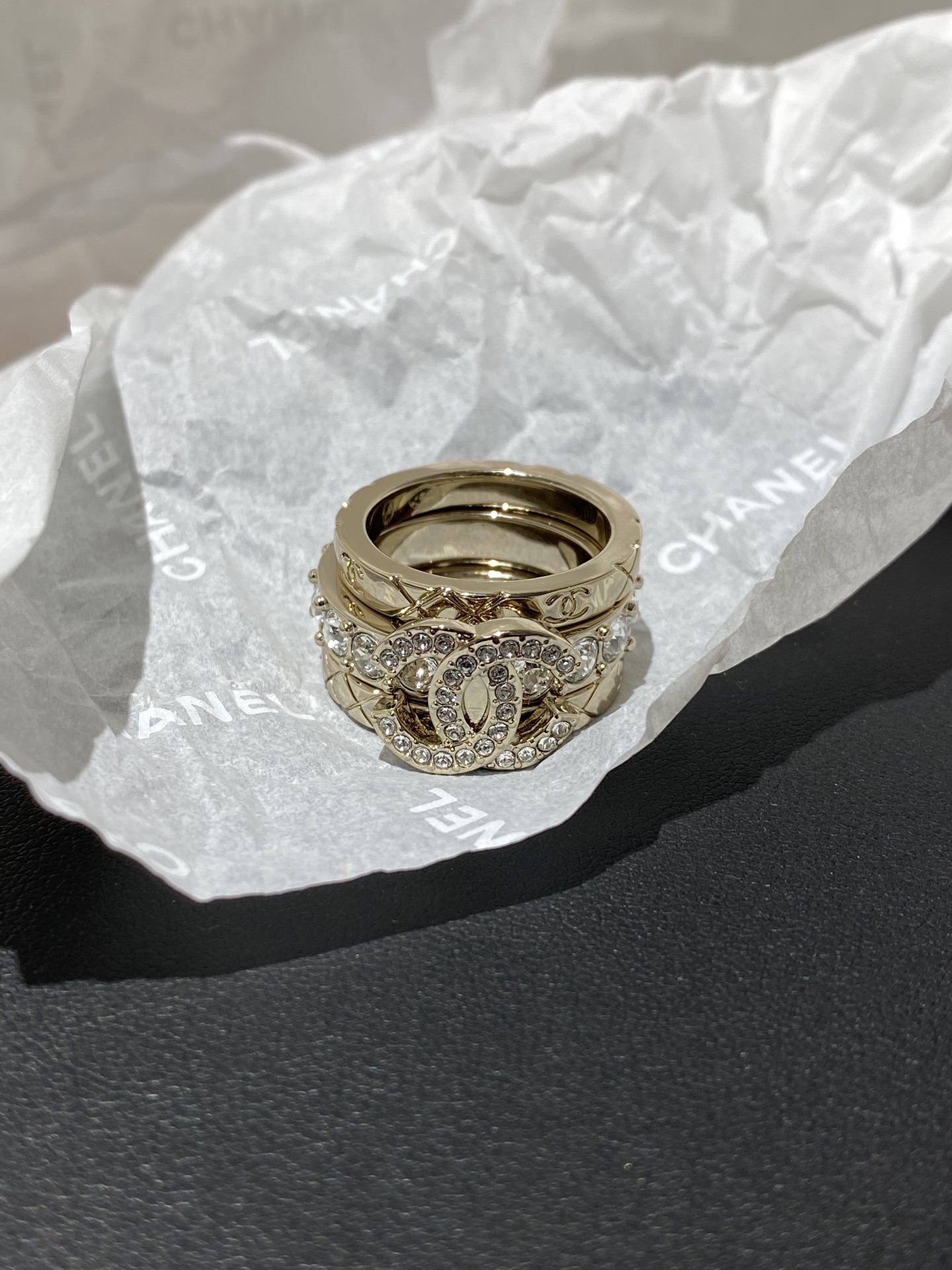 CHANEL Женское тройное кольцо 25P CHANEL Женское тройное кольцо 25P