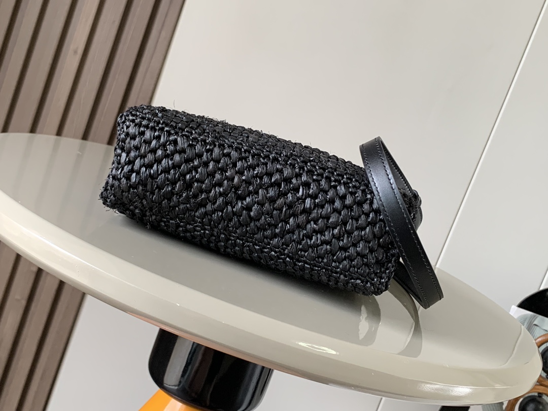 LOEWE Женская сумка Tote