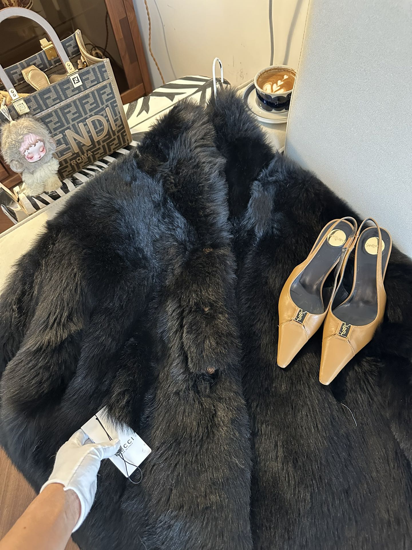 GUCCI Женская шуба из овчины 