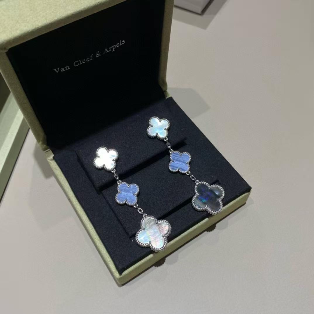 Van Cleef & Arpels Серьги Alhambra 3 мотива белое золото Van Cleef & Arpels Серьги Alhambra 3 мотива белое золото