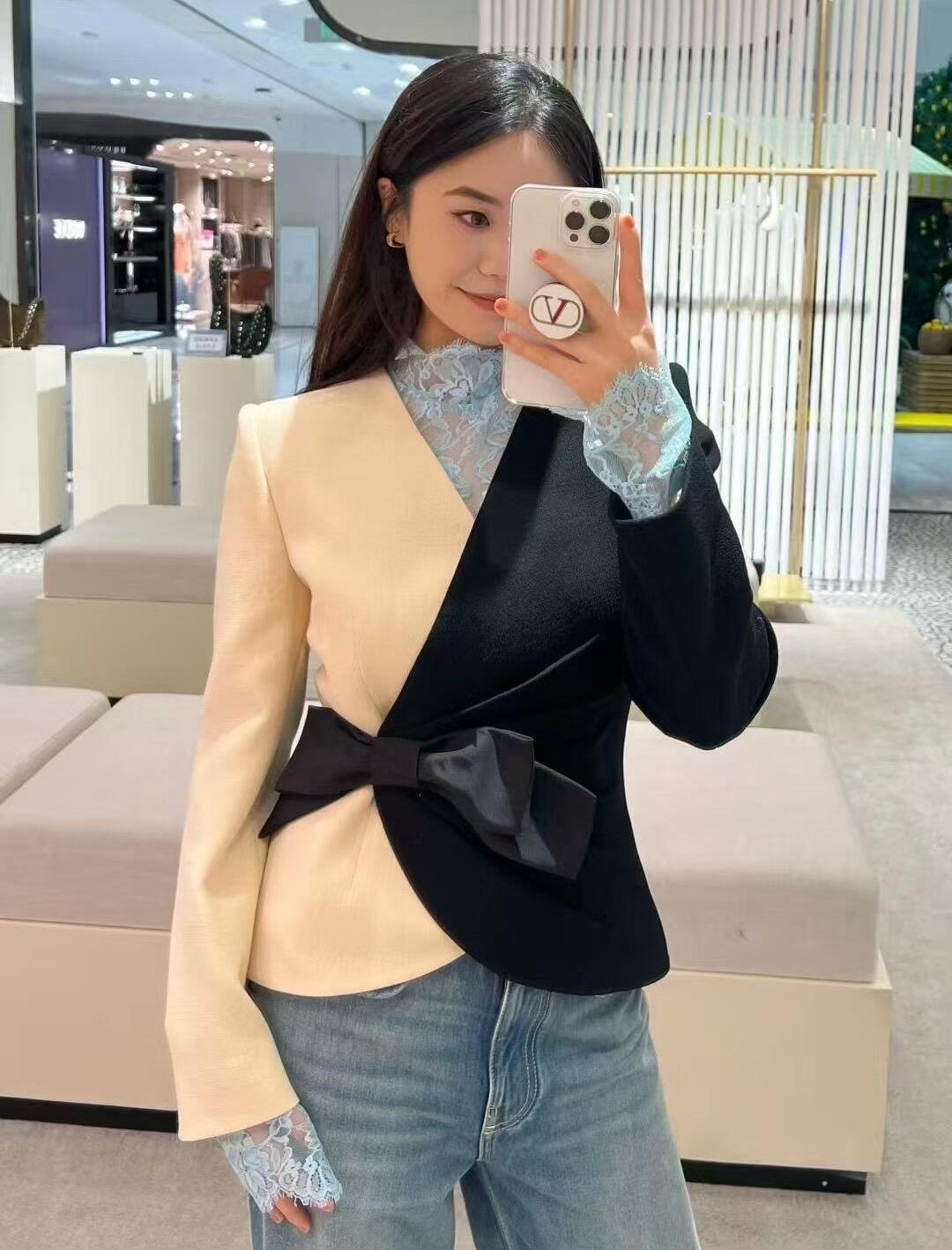 VALENTINO Женский жакет с асимметричным запахом VALENTINO Женский жакет с асимметричным запахом