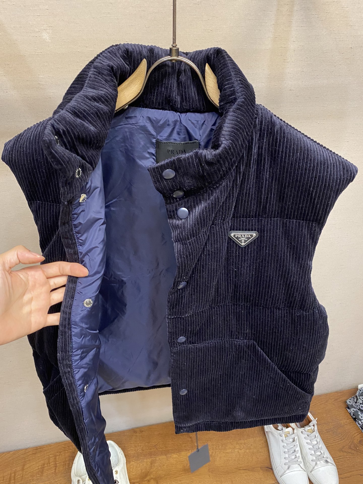 PRADA Мужской жилет с утиным пухом