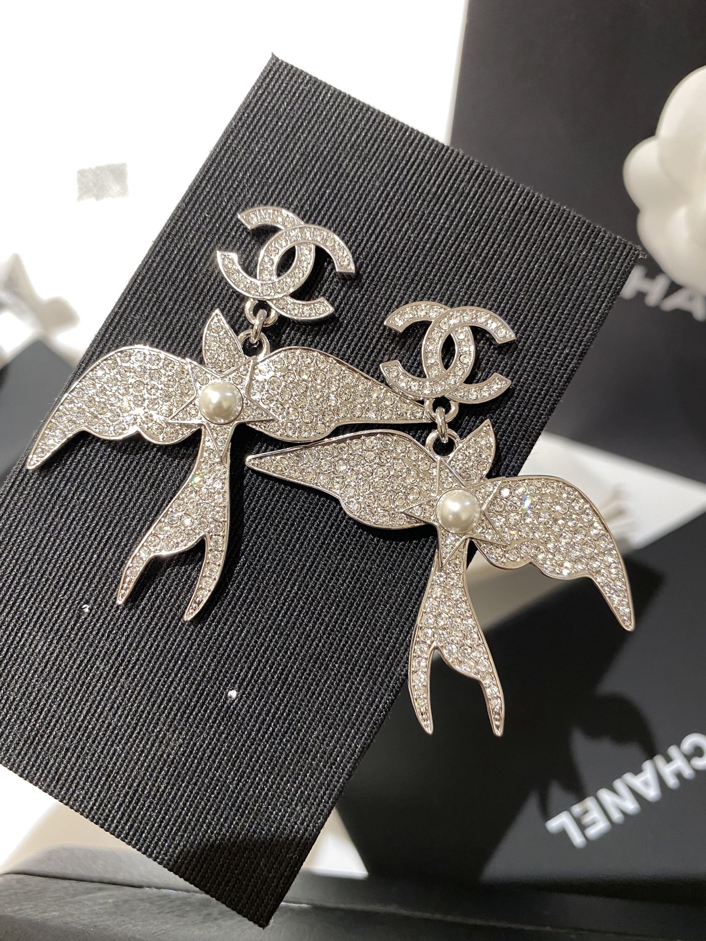 CHANEL Женские серьги-птицы 24S CHANEL Женские серьги-птицы 24S