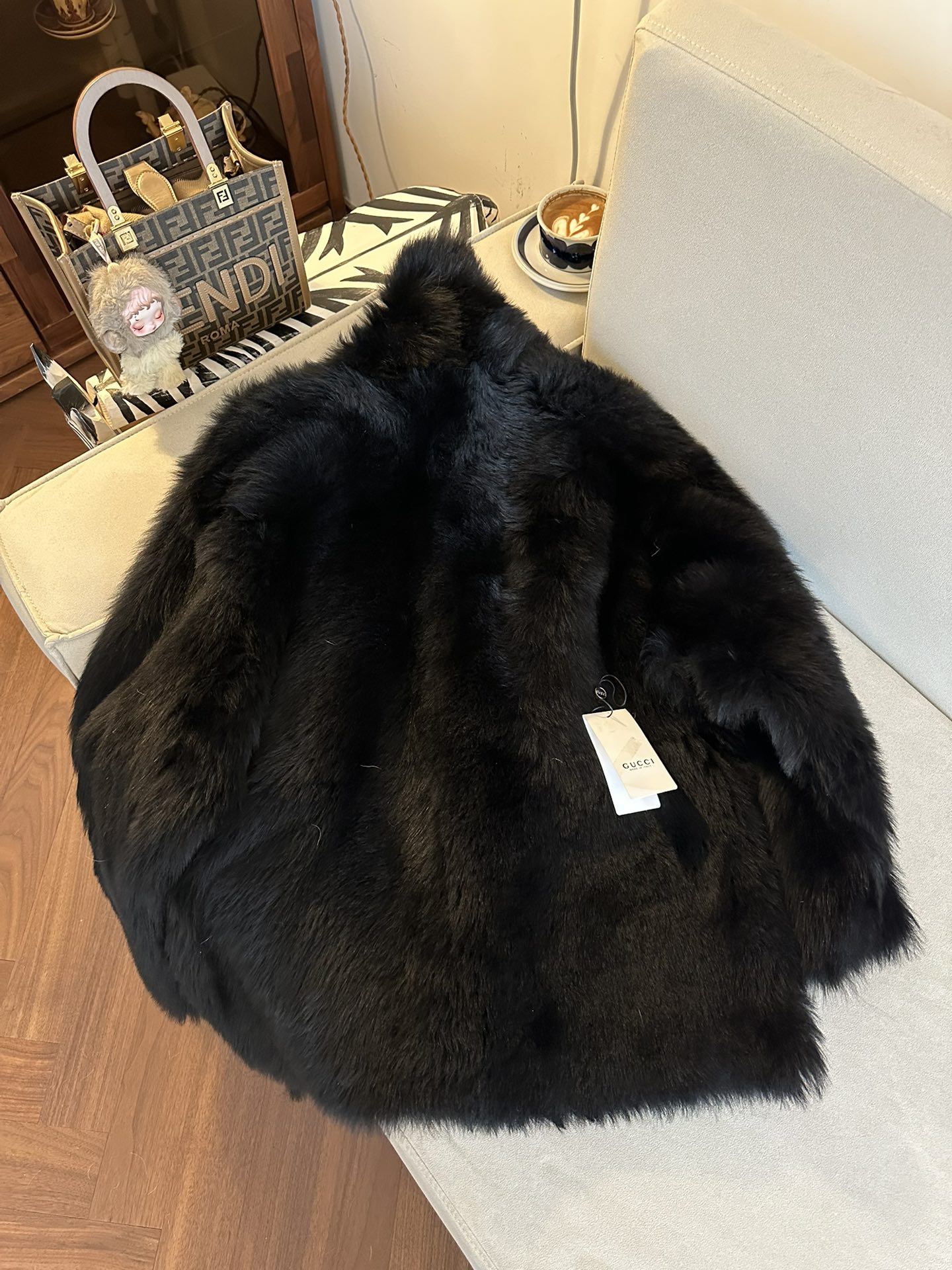 GUCCI Женская шуба из овчины 