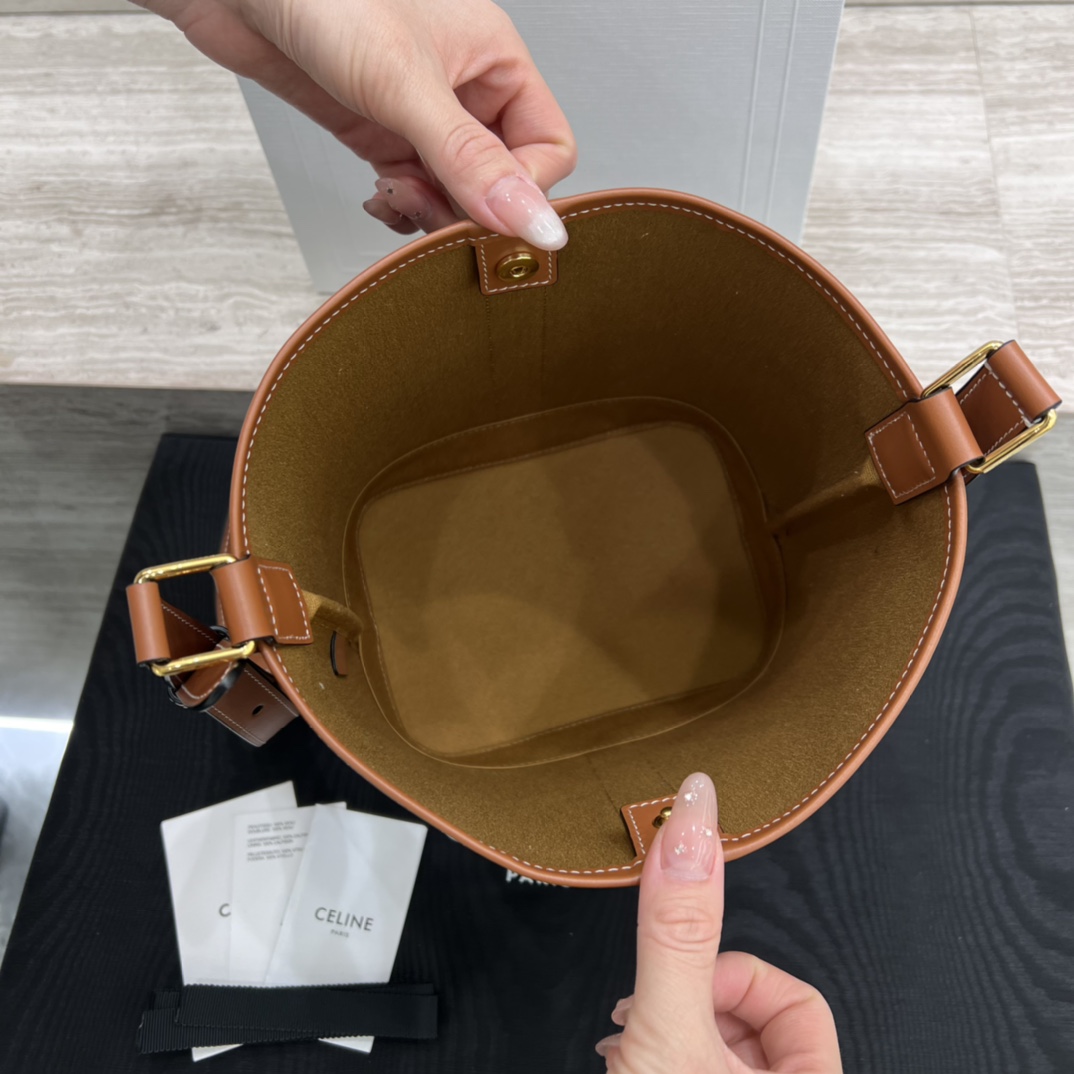 CELINE Женская сумка Medium Bucket CELINE Женская сумка Medium Bucket