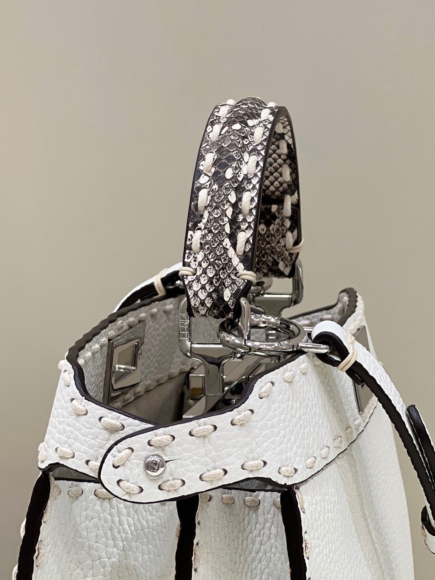 FENDI Женская сумка PEACOCK FENDI Женская сумка PEACOCK