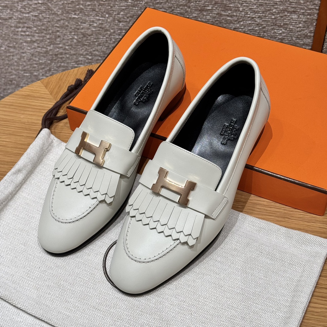 HERMES Женские лоферы Royal 