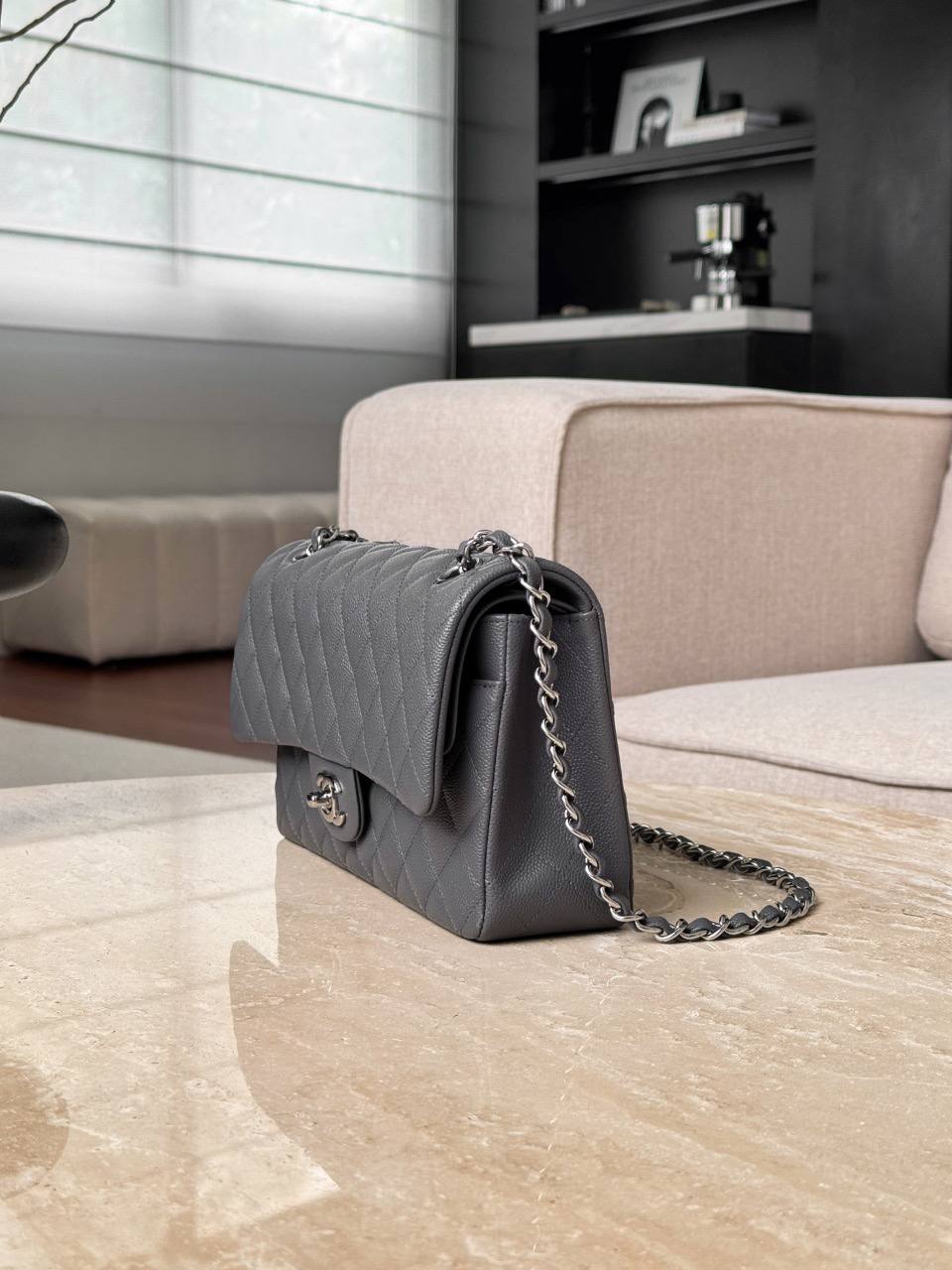 CHANEL Женская сумка Classic Flap CF25 CHANEL Женская сумка Classic Flap CF25