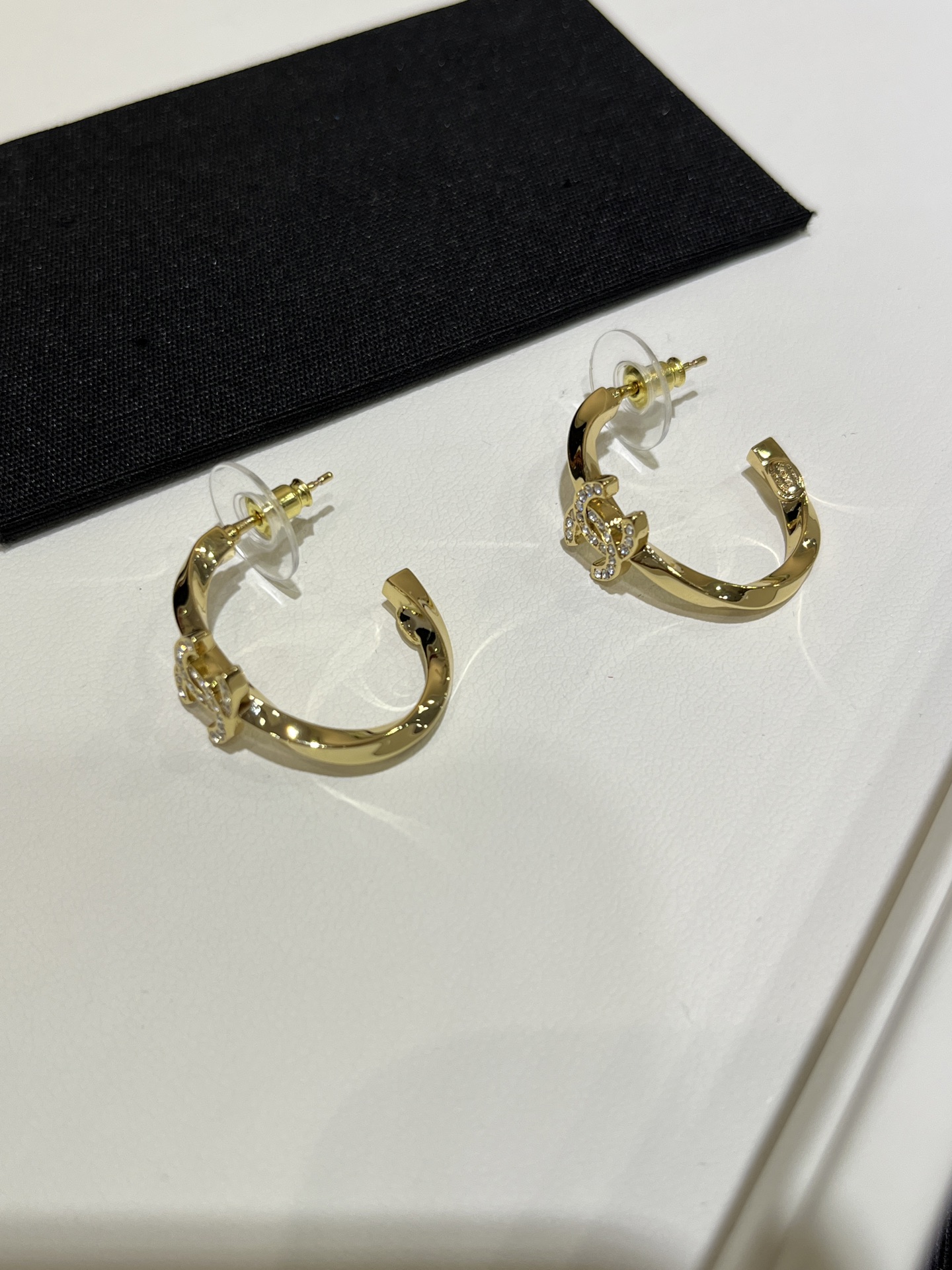 CHANEL Женские серьги CHANEL Женские серьги