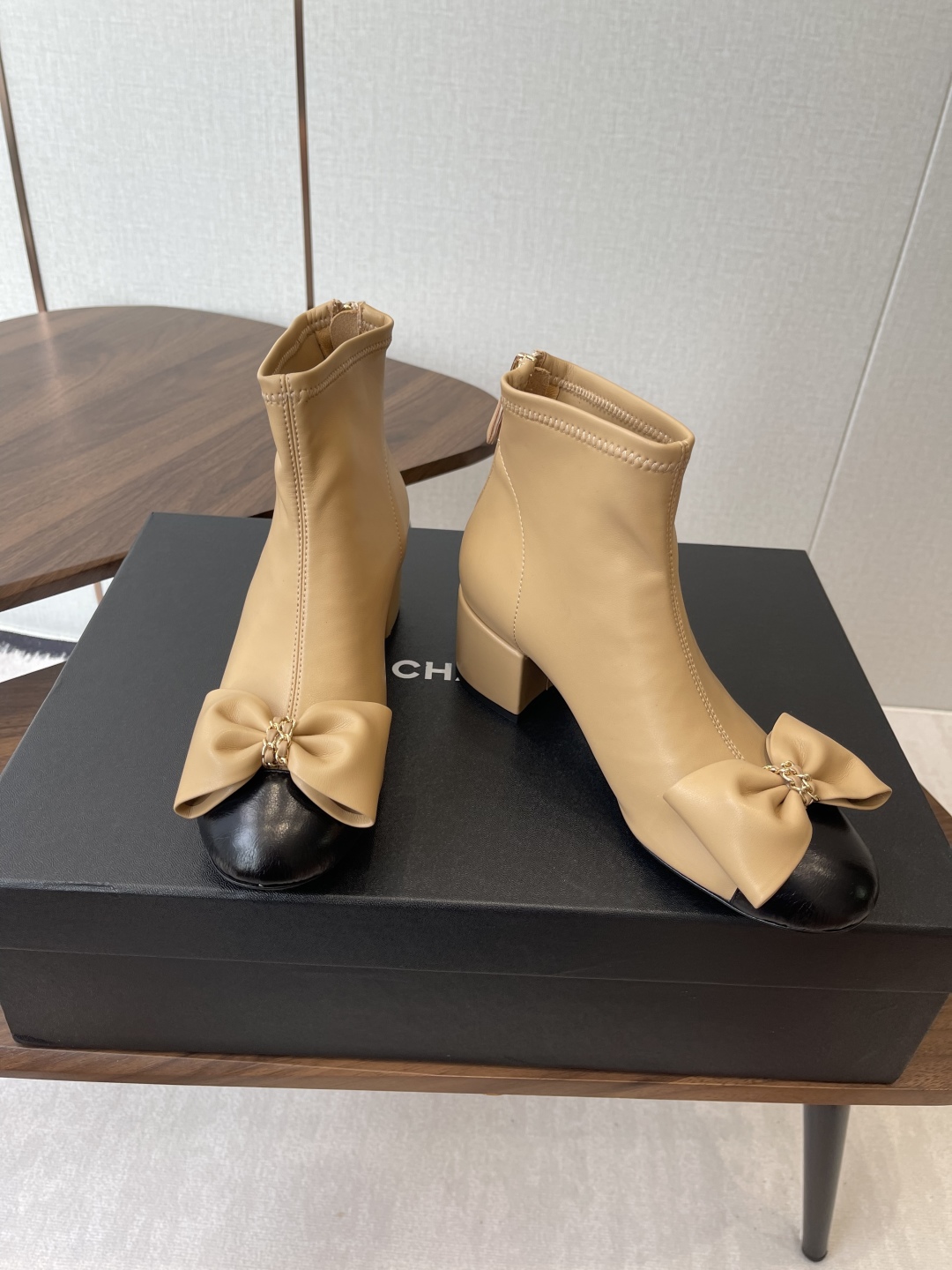 CHANEL Женские ботильоны из овчины CHANEL Женские ботильоны из овчины