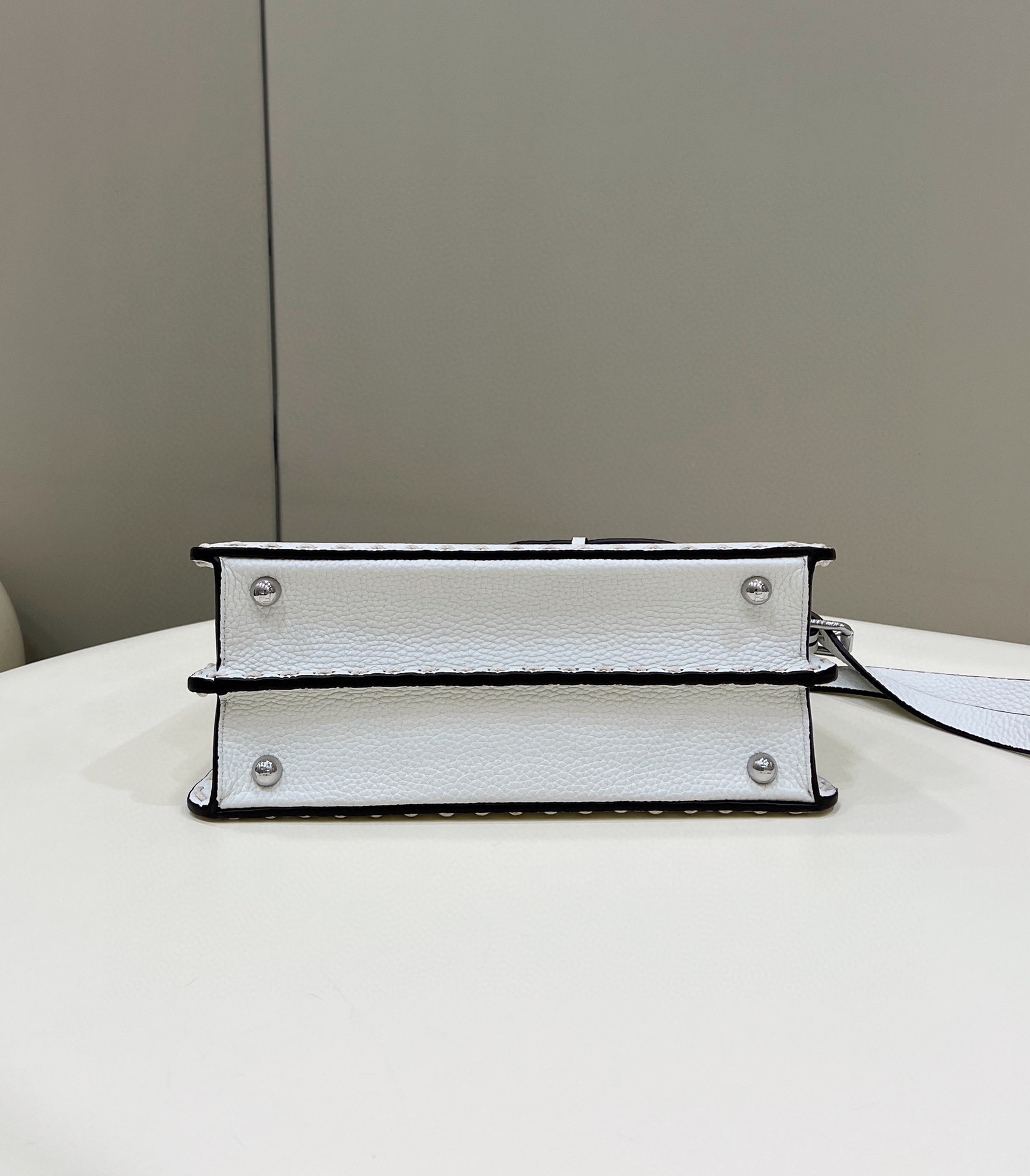 FENDI Женская сумка PEACOCK FENDI Женская сумка PEACOCK