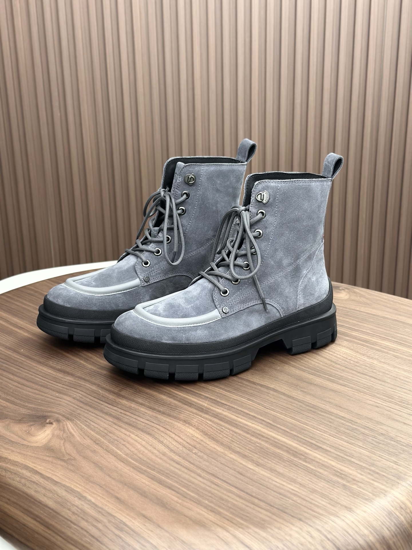 MONCLER Мужские ботинки из коровьей кожи 