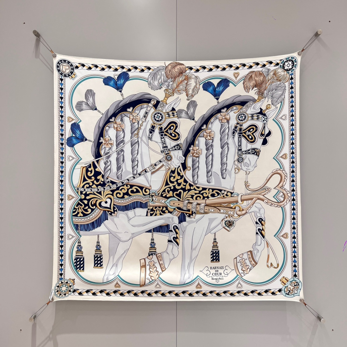 HERMES Платок из шелка