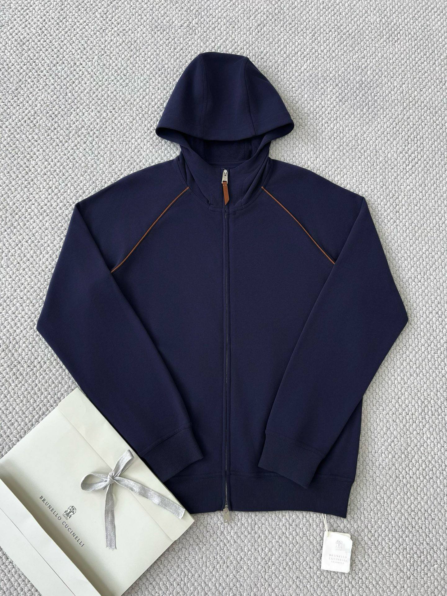 BRUNELLO CUCINELLI Мужской костюм с капюшоном 