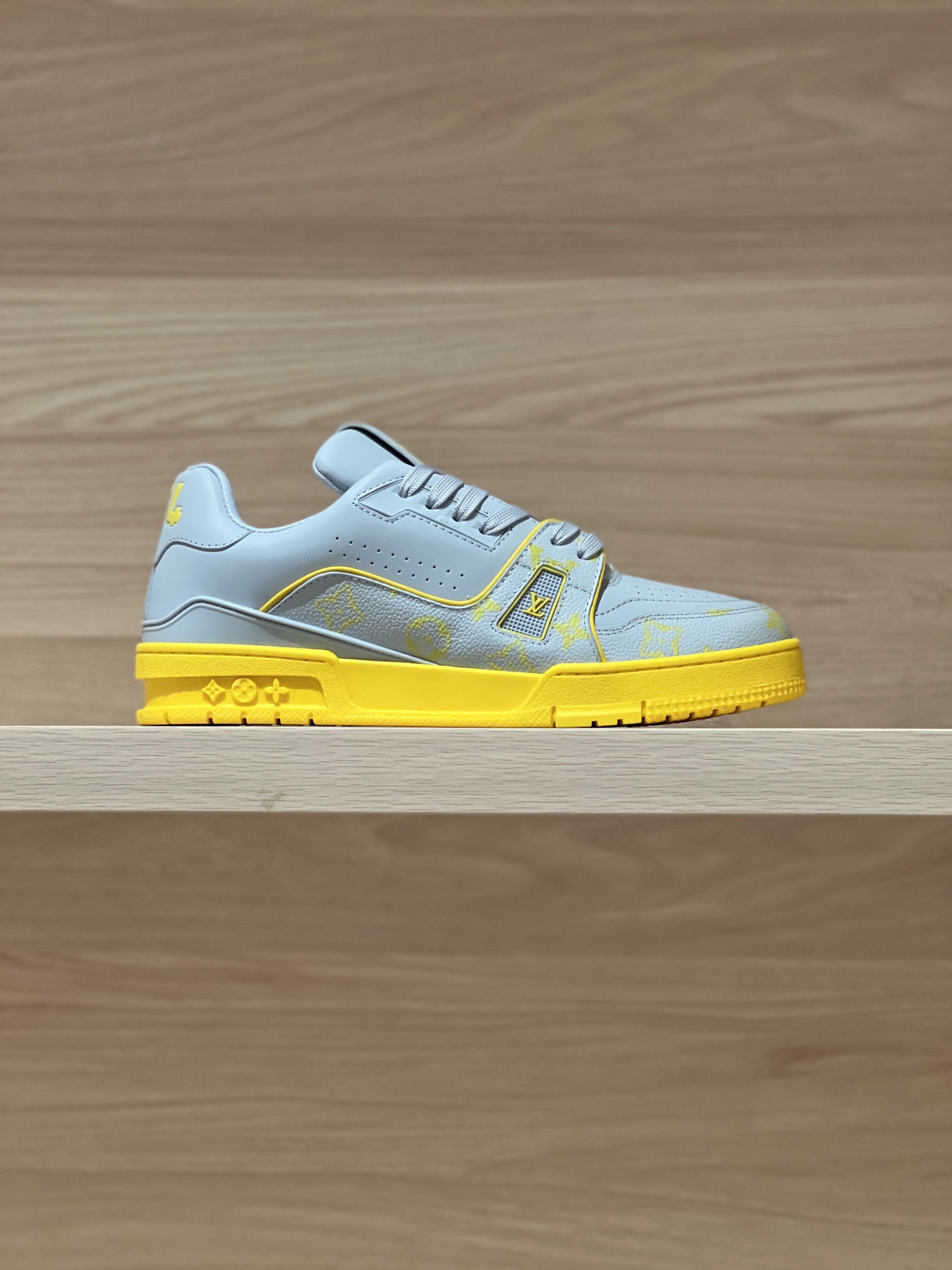 LOUIS VUITTON Кроссовки LV Trainer лимитка 25FW LOUIS VUITTON Кроссовки LV Trainer лимитка 25FW