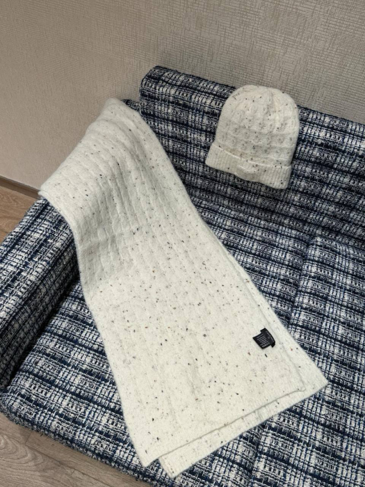 CHANEL Женский шарф из кашемира