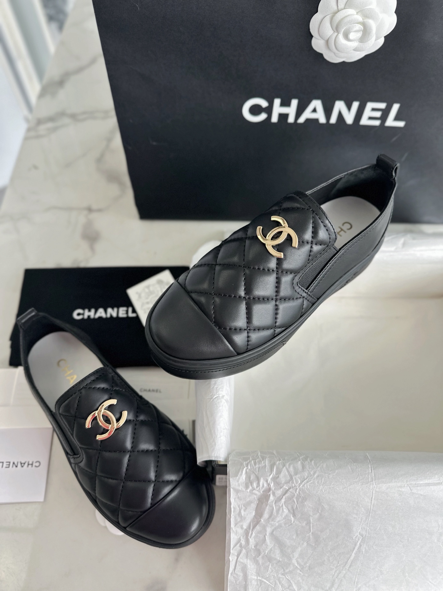 CHANEL Женские мокасины из кожи ягненка