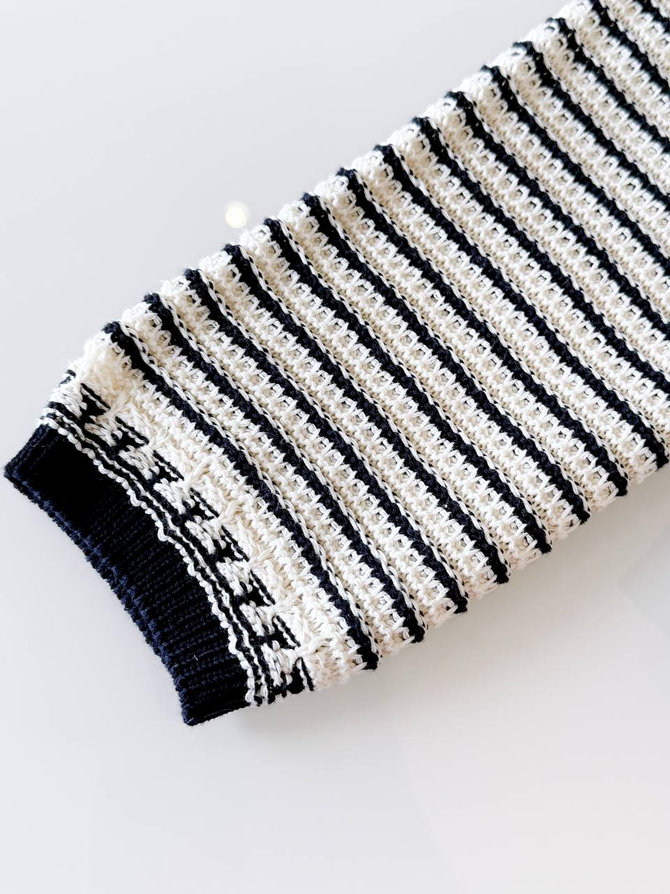 CHRISTIAN DIOR Женский кардиган CHRISTIAN DIOR Женский кардиган