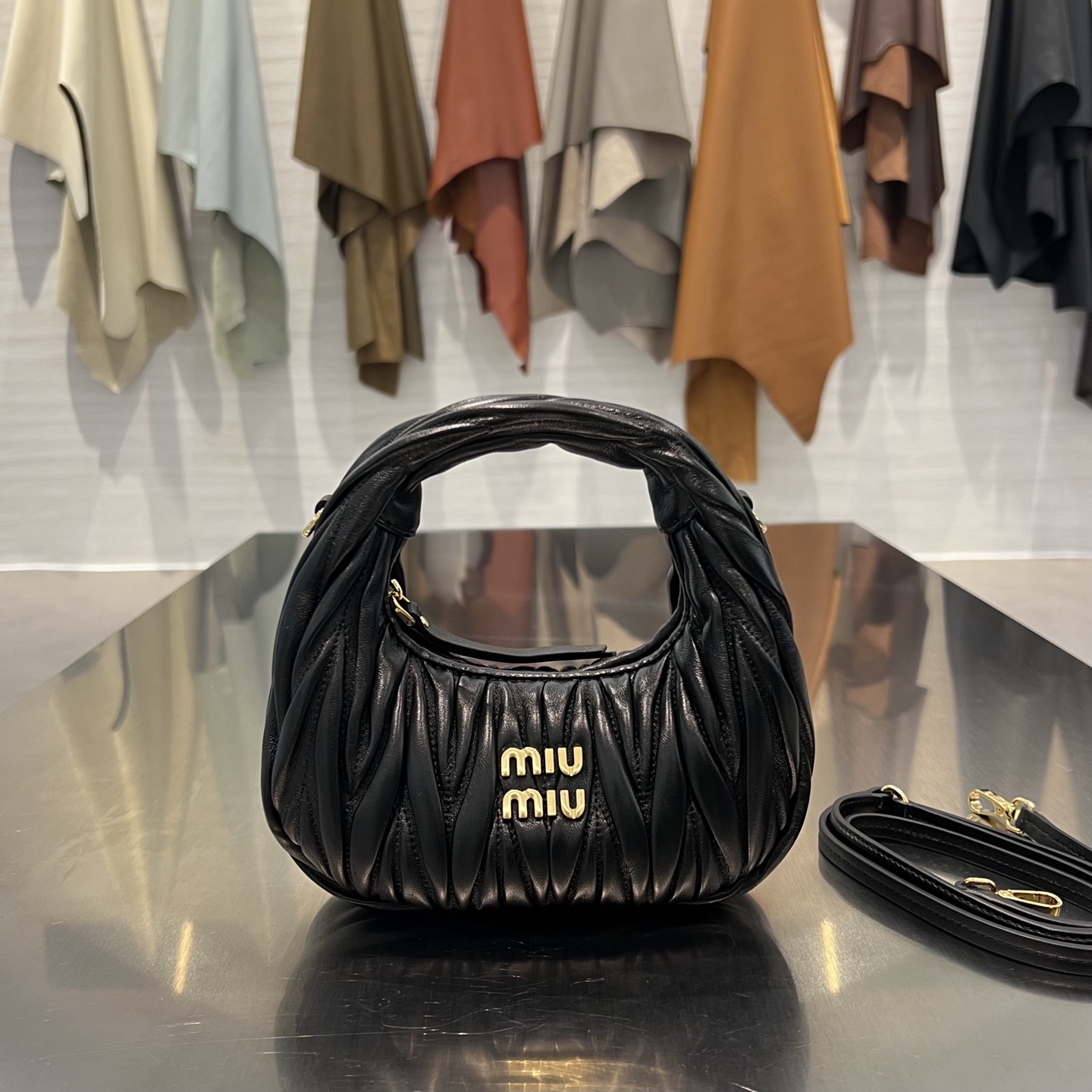 MIU MIU Женская сумка Wander hobo mini 