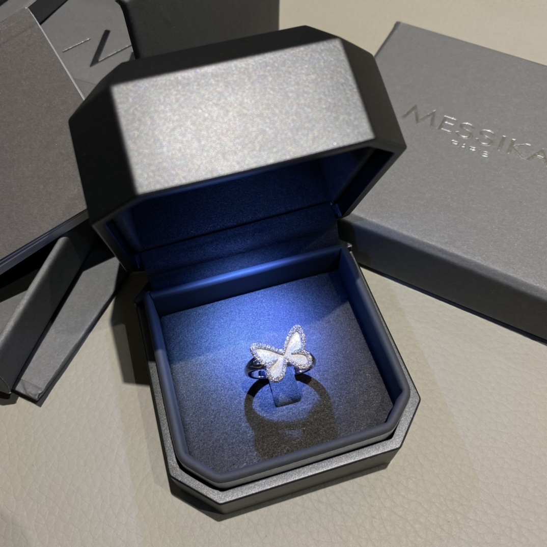 MESSIKA Кольцо из белого золота и бриллиантов MESSIKA Кольцо из белого золота и бриллиантов