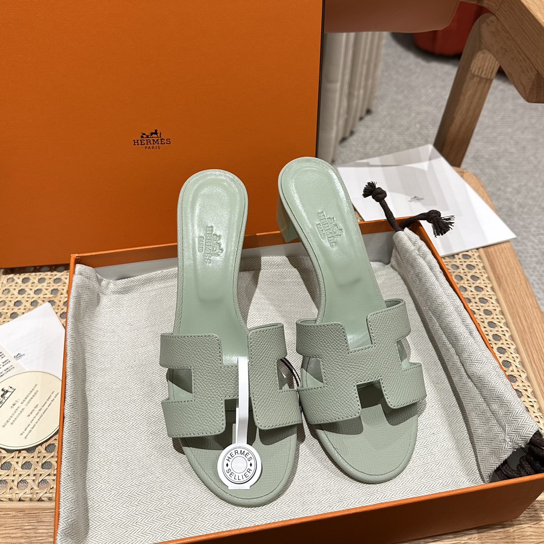 HERMES Женские шлепки Oasis HERMES Женские шлепки Oasis