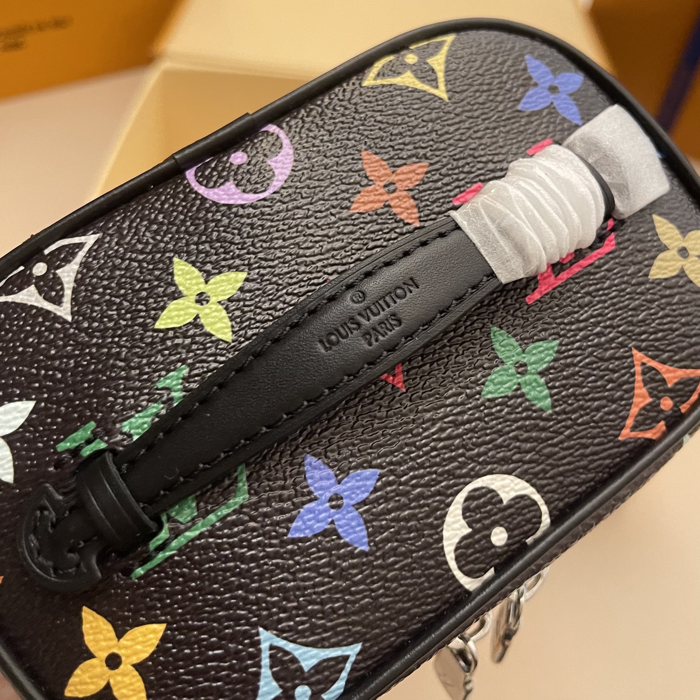 LOUIS VUITTON Женская сумка-косметичка Nice Mini LOUIS VUITTON Женская сумка-косметичка Nice Mini