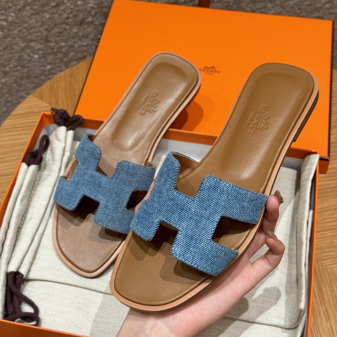 HERMES Женские сандалии Oran деним