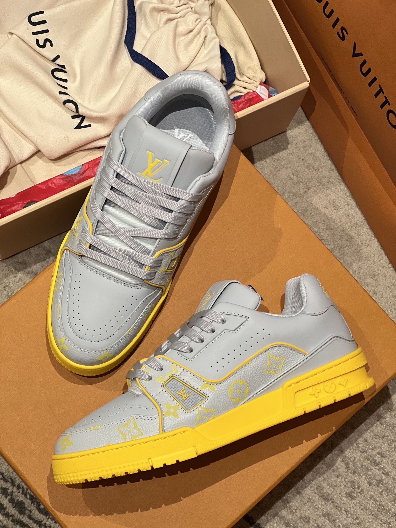 LOUIS VUITTON Кроссовки LV Trainer лимитка 25FW LOUIS VUITTON Кроссовки LV Trainer лимитка 25FW